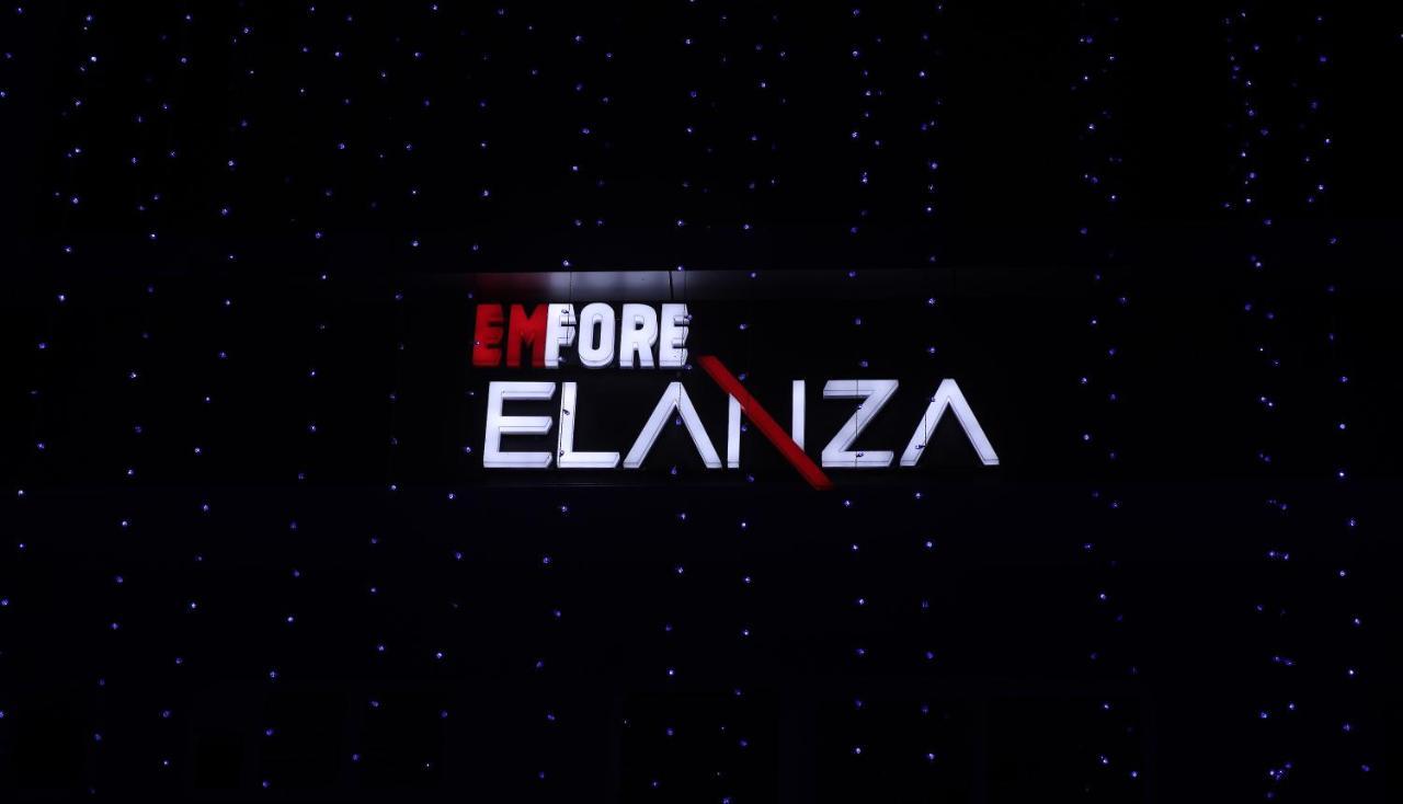Emfore Elanza Kottayam Exteriör bild